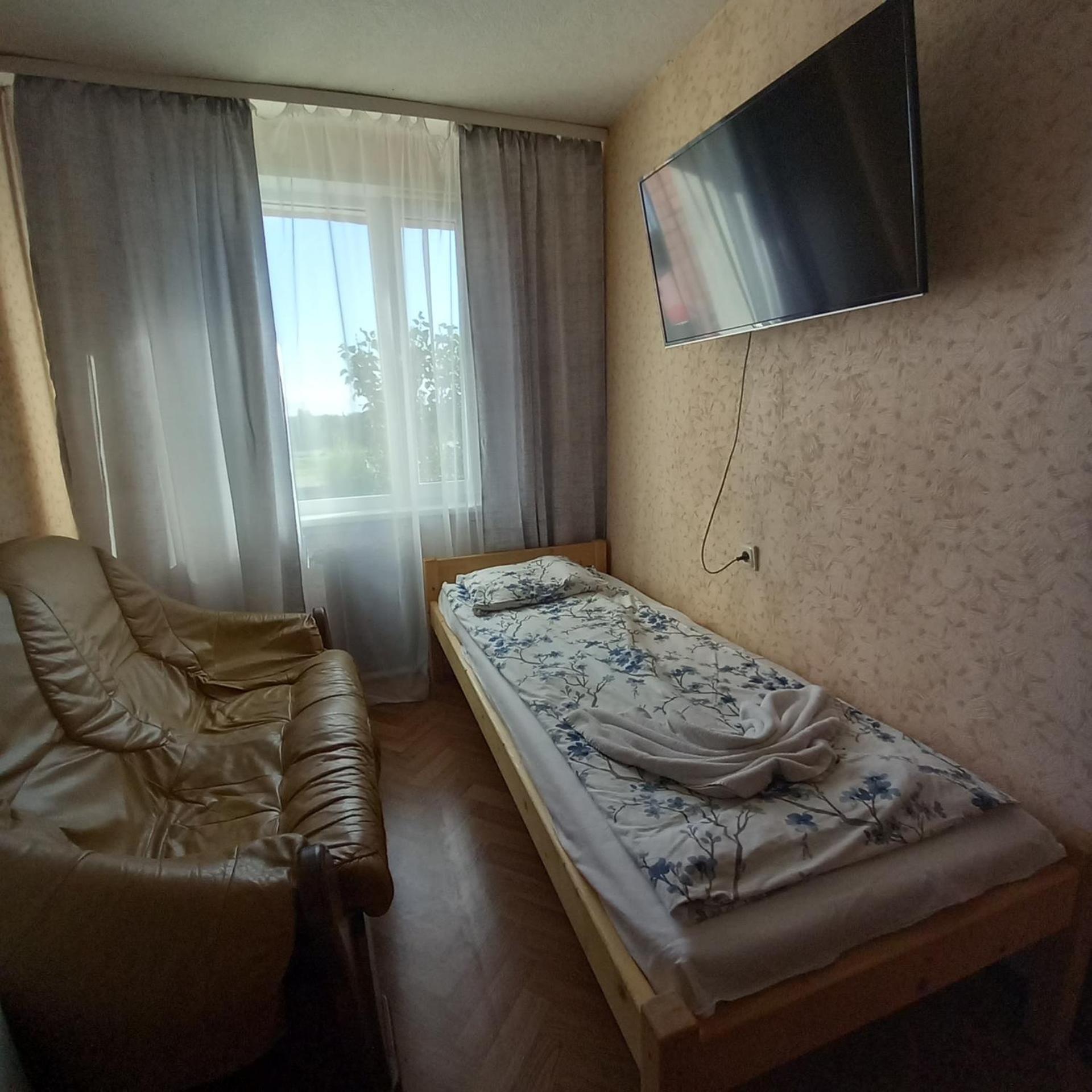 Riverside Motel Єлгава Екстер'єр фото