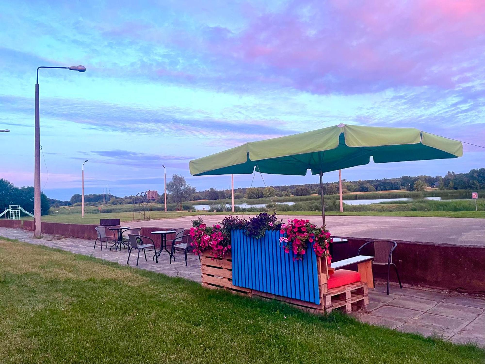 Riverside Motel Єлгава Екстер'єр фото